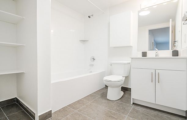102 8690 Montcalm Street Marpole
