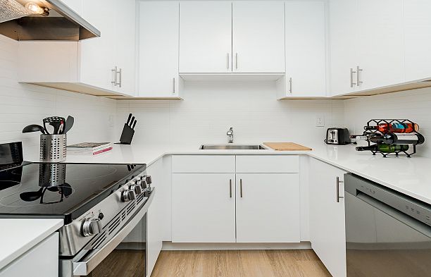 102 8690 Montcalm Street Marpole