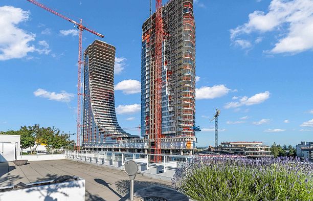 211 677 W 41st Avenue Cambie