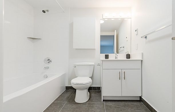 102 8690 Montcalm Street Marpole