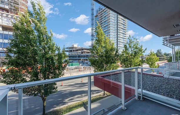 211 677 W 41st Avenue Cambie