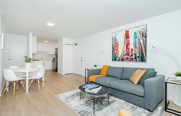 102 8690 Montcalm Street Marpole