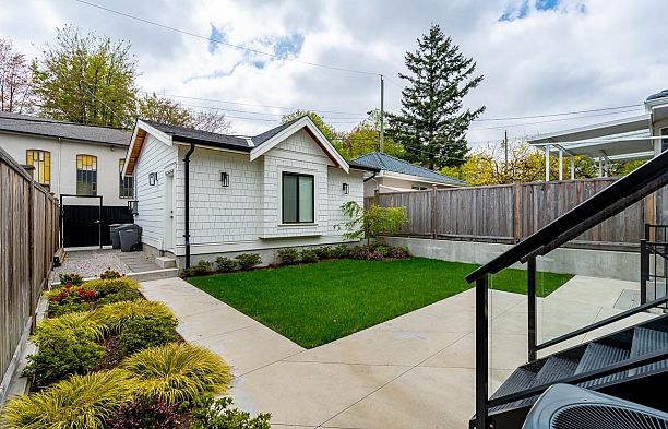 116 E 39th Avenue Main