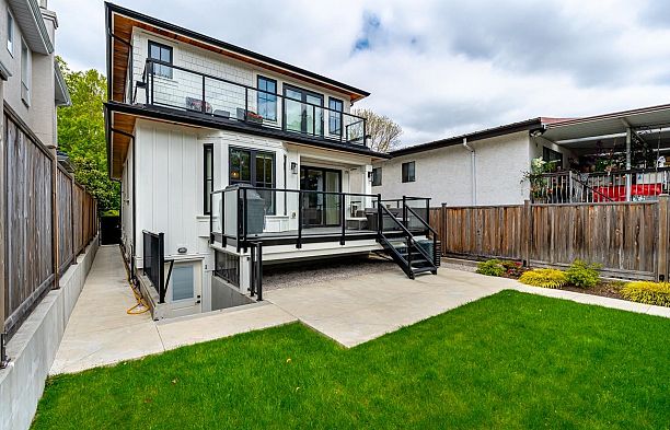 116 E 39th Avenue Main