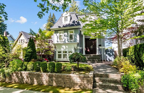 3123 W 27th Avenue MacKenzie Heights
