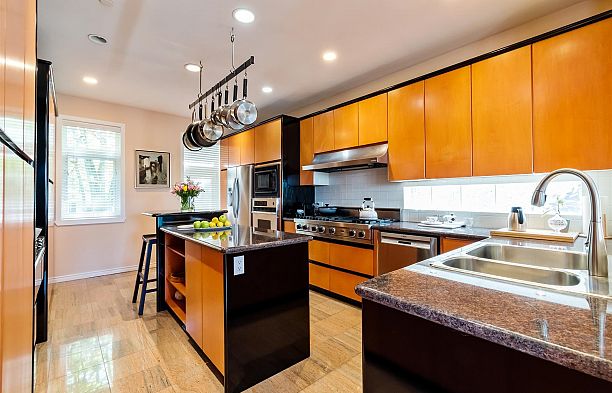 3123 W 27th Avenue MacKenzie Heights