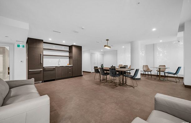 407 6328 Cambie Street Oakridge VW