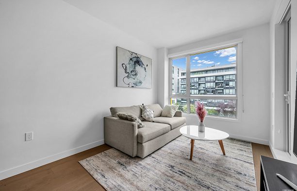 407 6328 Cambie Street Oakridge VW