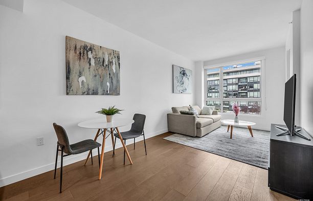 407 6328 Cambie Street Oakridge VW