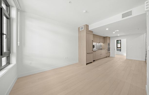 6272 Oak Street Oakridge VW