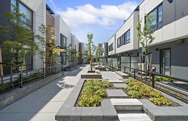 6272 Oak Street Oakridge VW