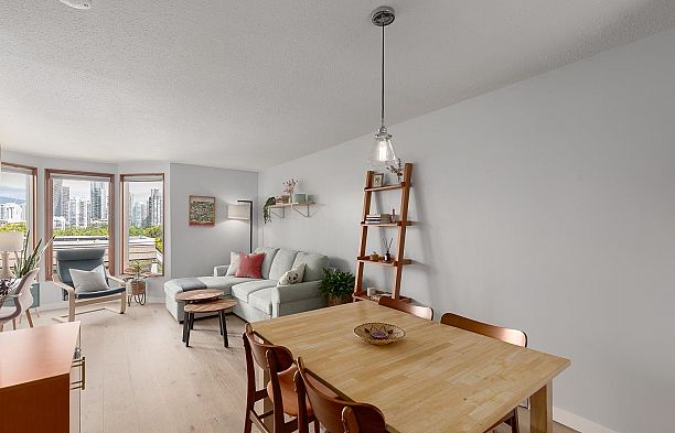 108 1141 W 7th Avenue Fairview VW