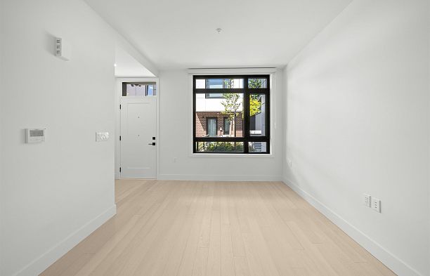 6272 Oak Street Oakridge VW