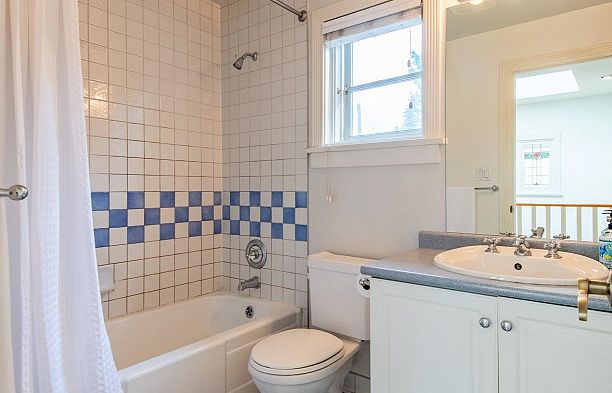 2998 W 24th Avenue Arbutus