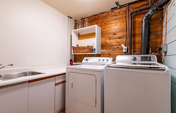 2998 W 24th Avenue Arbutus