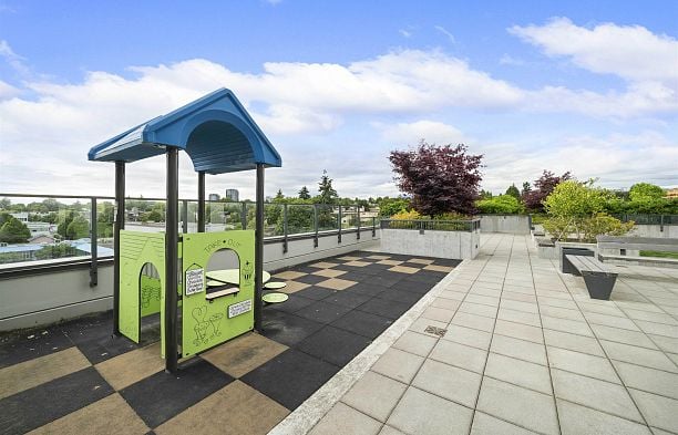 301 8888 Osler Street Marpole