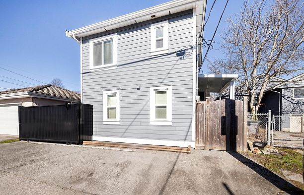 50 E 47 AVENUE, Vancouver BC V5W 2A5 Main