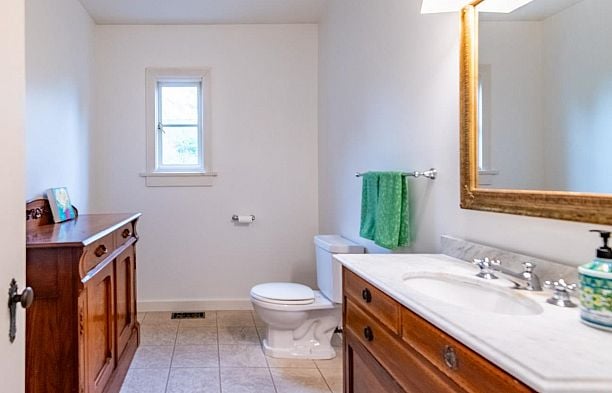 2998 W 24th Avenue Arbutus