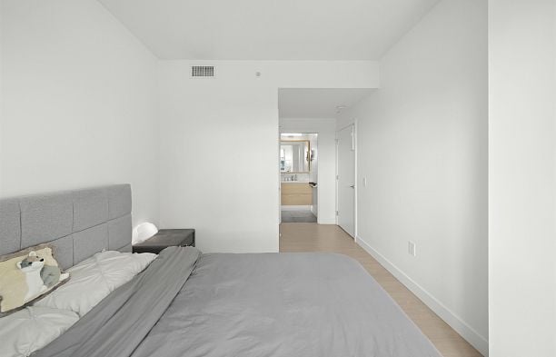 301 8888 Osler Street Marpole