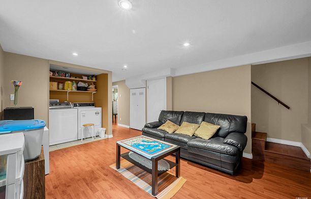 2785 W 20th Avenue Arbutus