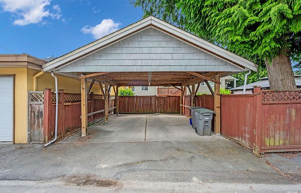 2785 W 20th Avenue Arbutus