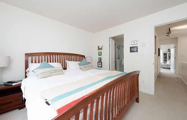1 5808 Tisdall Street Oakridge VW