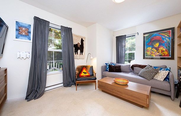 1 5808 Tisdall Street Oakridge VW
