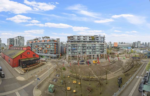 502 77 Walter Hardwick Avenue False Creek