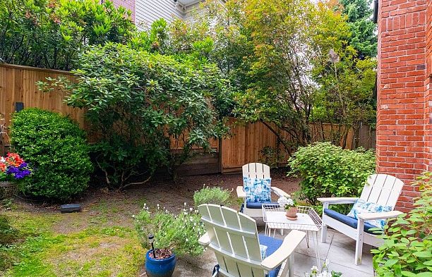1 5808 Tisdall Street Oakridge VW