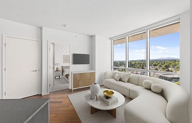 1505 8555 Granville Street S.W. Marine