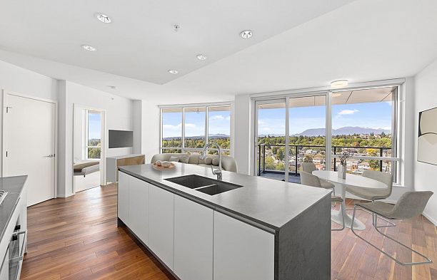 1505 8555 Granville Street S.W. Marine