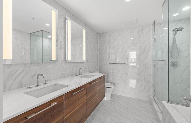 1505 8555 Granville Street S.W. Marine