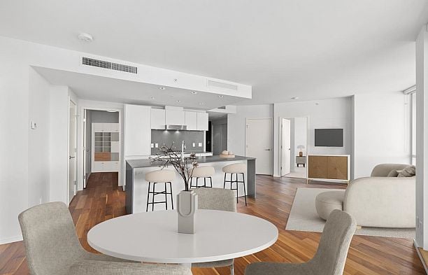 1505 8555 Granville Street S.W. Marine