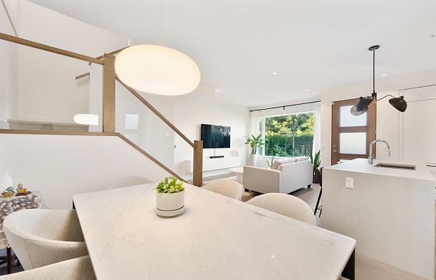 6812 Oak Street South Cambie