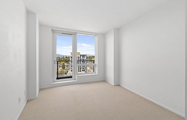 1505 8555 Granville Street S.W. Marine