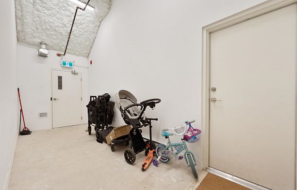 6812 Oak Street South Cambie