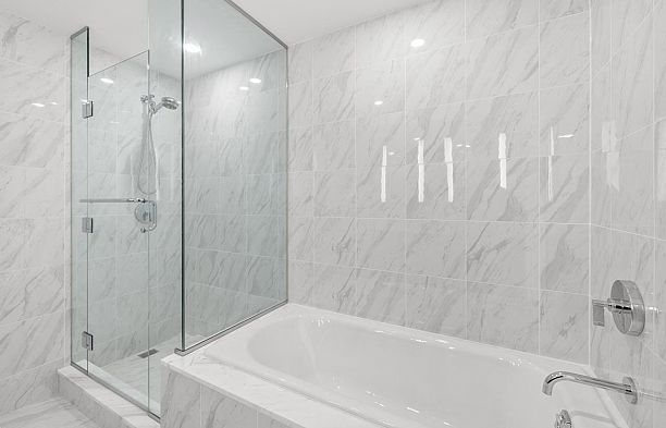 1505 8555 Granville Street S.W. Marine
