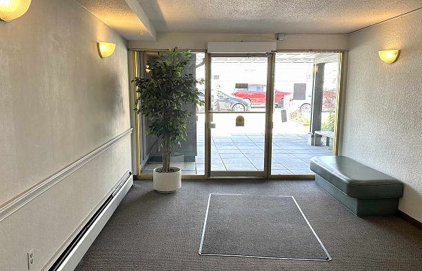 103 2040 Cornwall Avenue Kitsilano