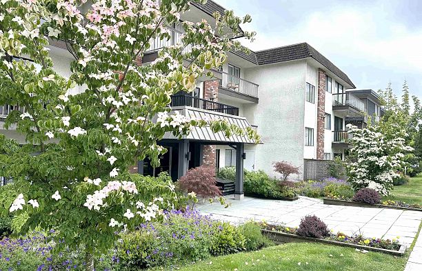 103 2040 Cornwall Avenue Kitsilano