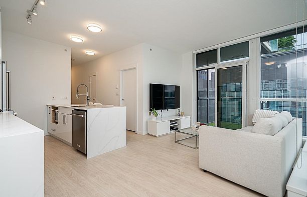 2705 1189 Melville Street Coal Harbour