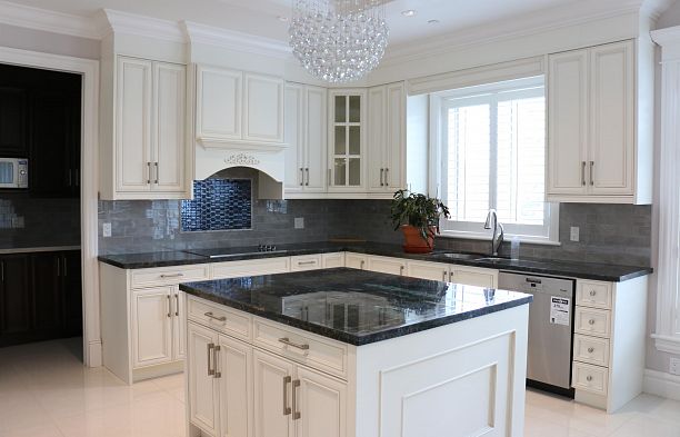 4880 Osler Street Shaughnessy