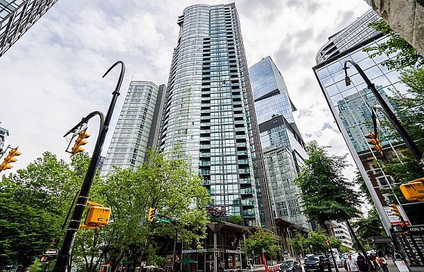 2705 1189 Melville Street Coal Harbour