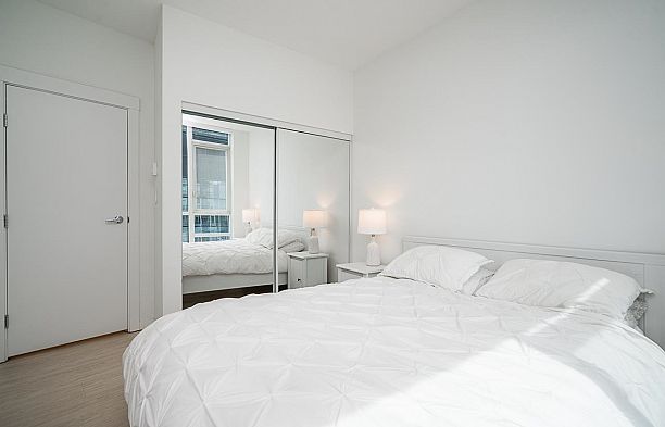 2705 1189 Melville Street Coal Harbour