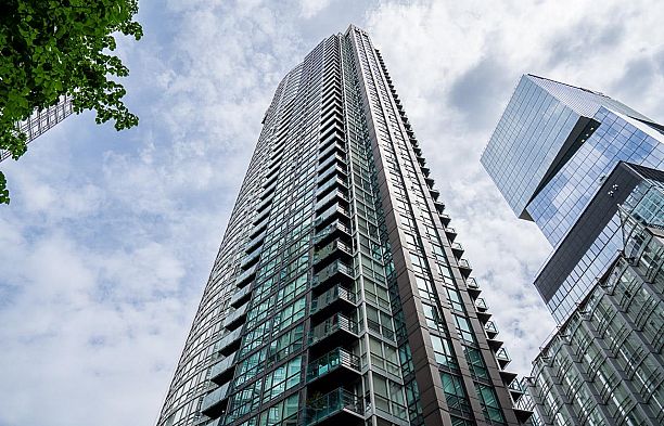 2705 1189 Melville Street Coal Harbour