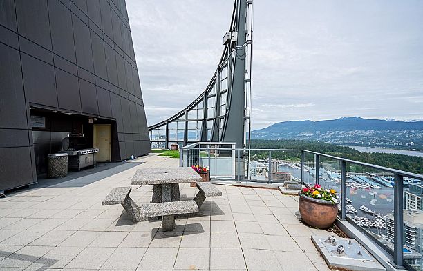 2705 1189 Melville Street Coal Harbour