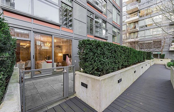 219 159 W 2nd Avenue False Creek