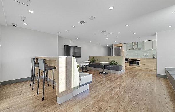 219 159 W 2nd Avenue False Creek