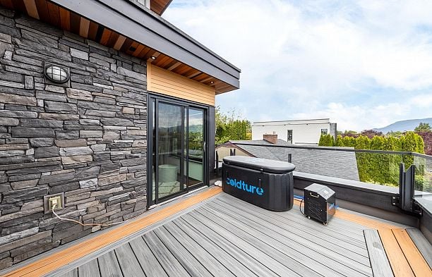 3521 Puget Drive Arbutus