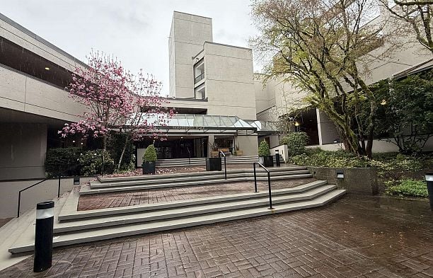 512 4900 Cartier Street Shaughnessy