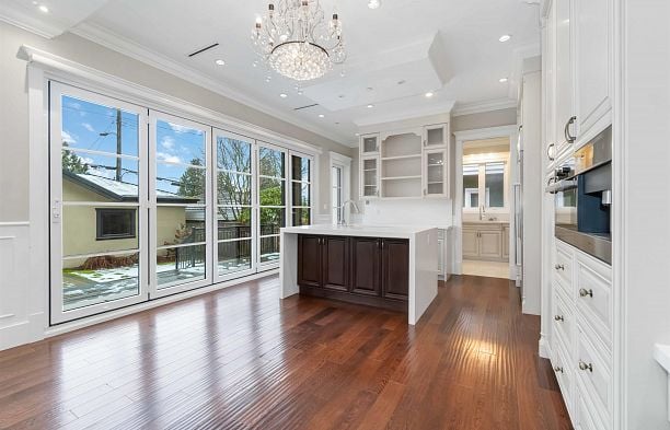 2216 W 21st Avenue Arbutus